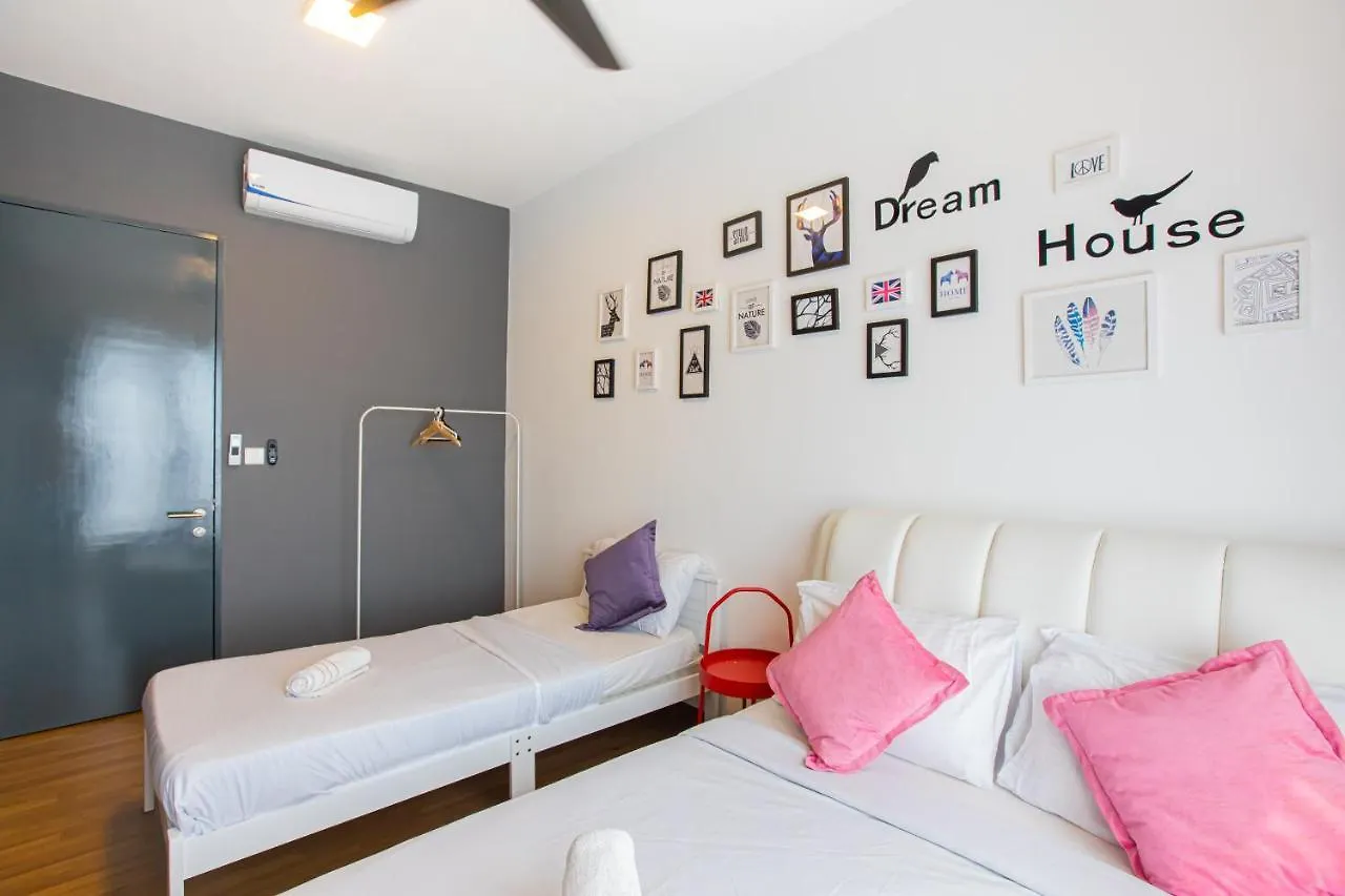 Georgetown High Floor Luxury 3Br Suite 0*, George Town Malaysia