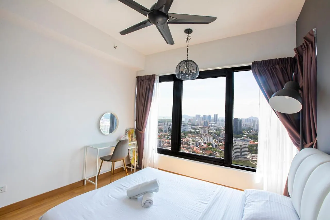 Georgetown High Floor Luxury 3Br Suite George Town